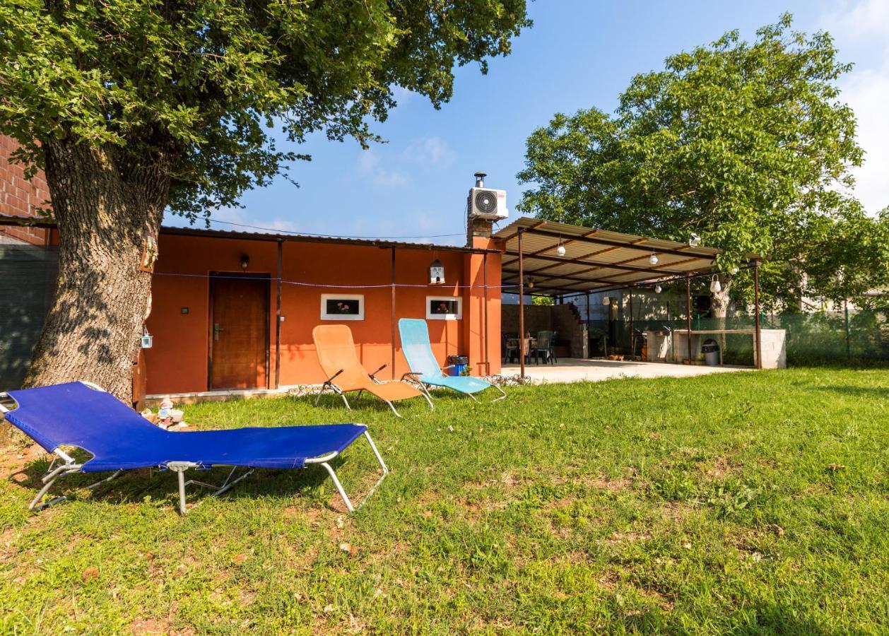 Vacation House "Andy" Pula Exterior photo