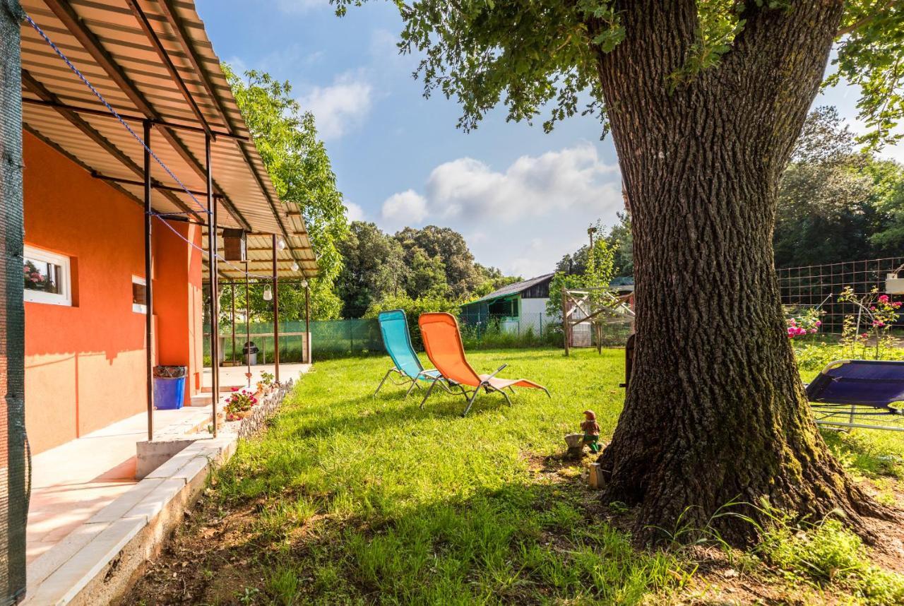 Vacation House "Andy" Pula Exterior photo